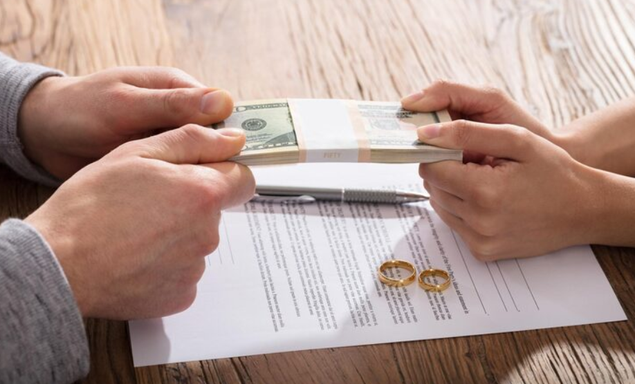 How Divorce Can Impact Your Credit History and What You Can Do About It